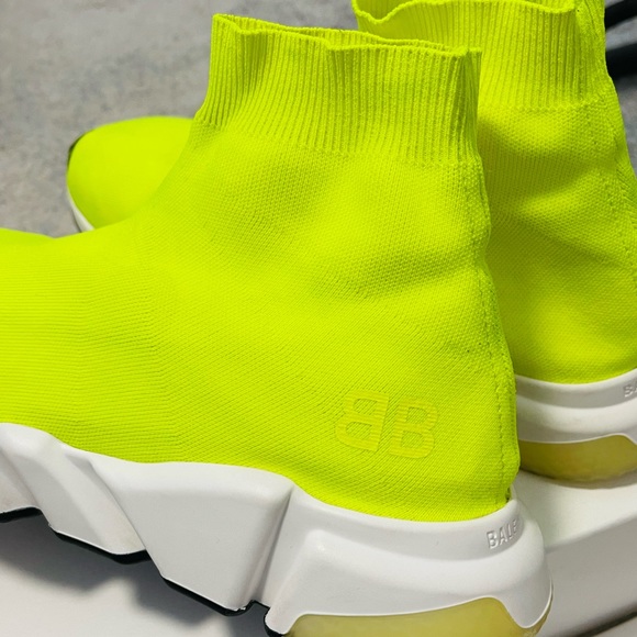 Like New Men’s Size 11 Balenciaga Speed Trainers With BB Print Yellow/Limelight - Picture 8 of 12